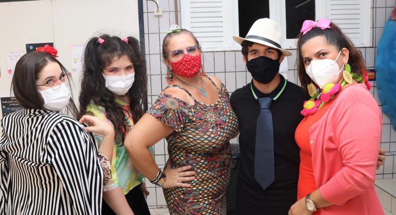 Desfile de estilo e diversão no Wacky Tacky Day Anos Finais