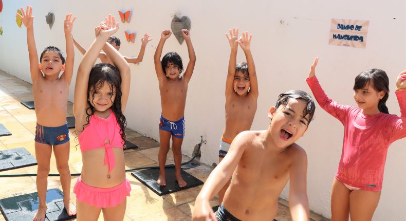 Alunos do 1º ano do Ensino Fundamental se divertem em Sabadão da Alegria