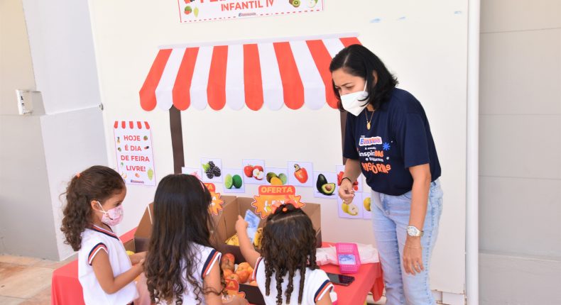 Turmas do Infantil IV vivenciam dinâmica de uma feira livre