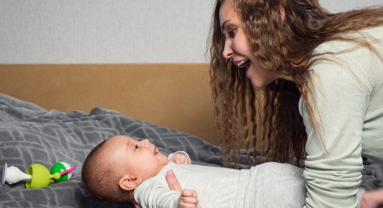 Quer estimular a fala do seu bebê? Veja 5 dicas práticas