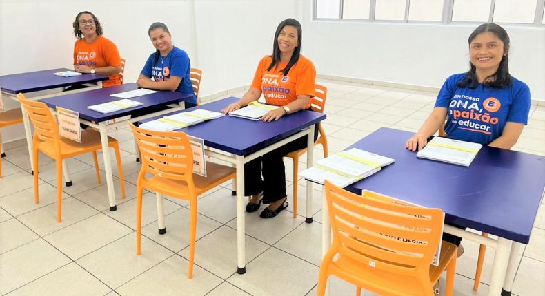 Livraria Evolução, Criativa e ponto de entrega dos materiais coletivo atendem em horário estendido