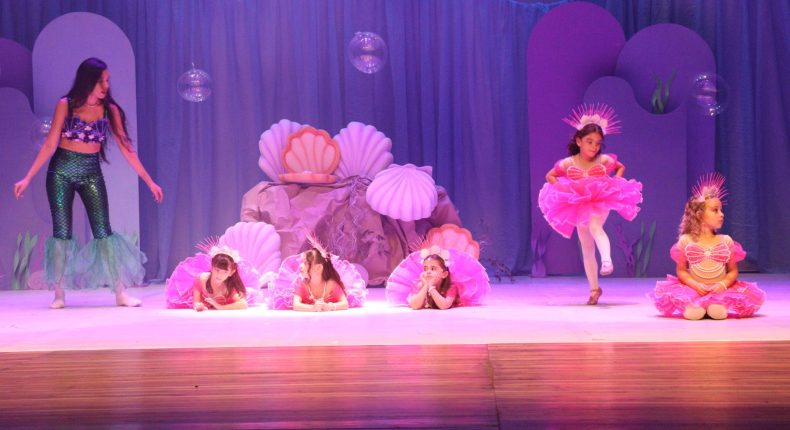 Festival de Dança Evolução leva ao palco a beleza da história de "A Pequena Sereia"
